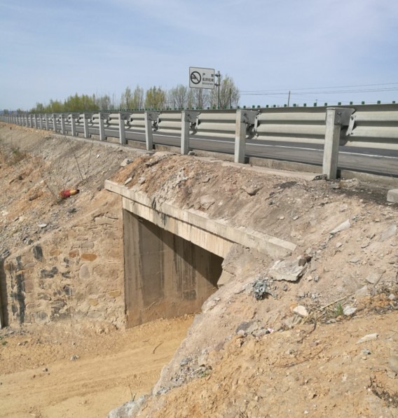 湿性黄土高填方路基空洞探测