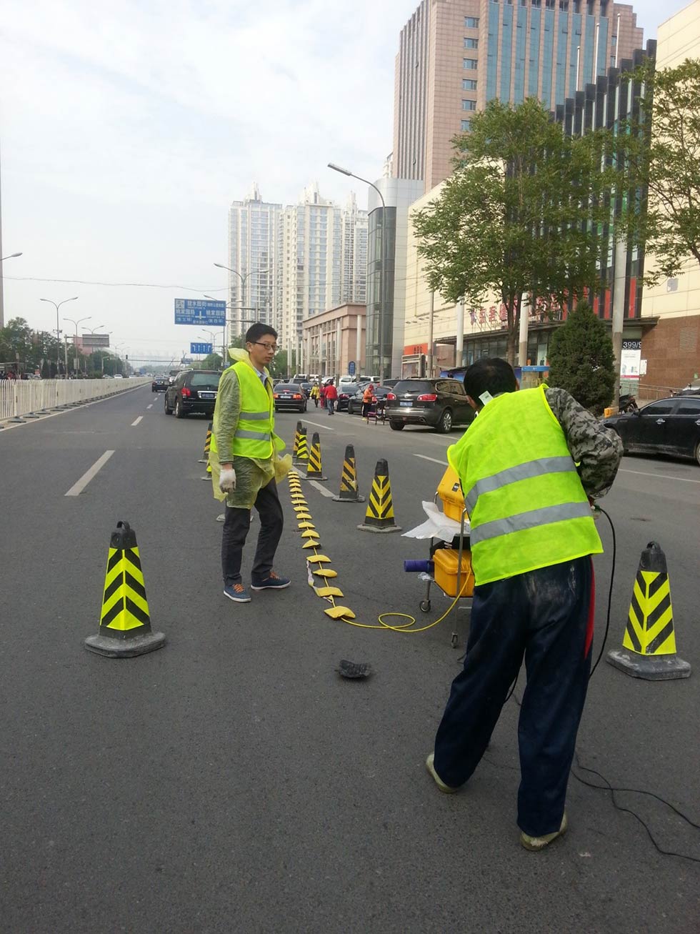 道路缺陷探测